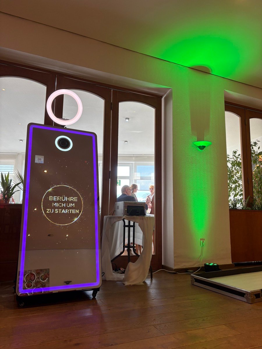 Magic Mirror von FLX Events mit Drucker bei einem runden Geburtstag in Wolfsburg